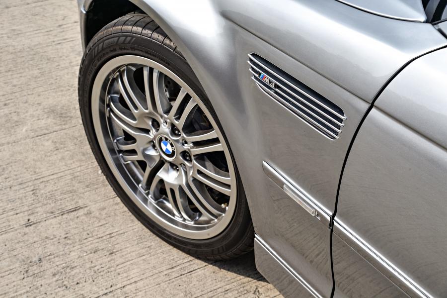 Детали экстерьера BMW M3 Touring Concept (E46) 2000 года  (фото 26 из 29)